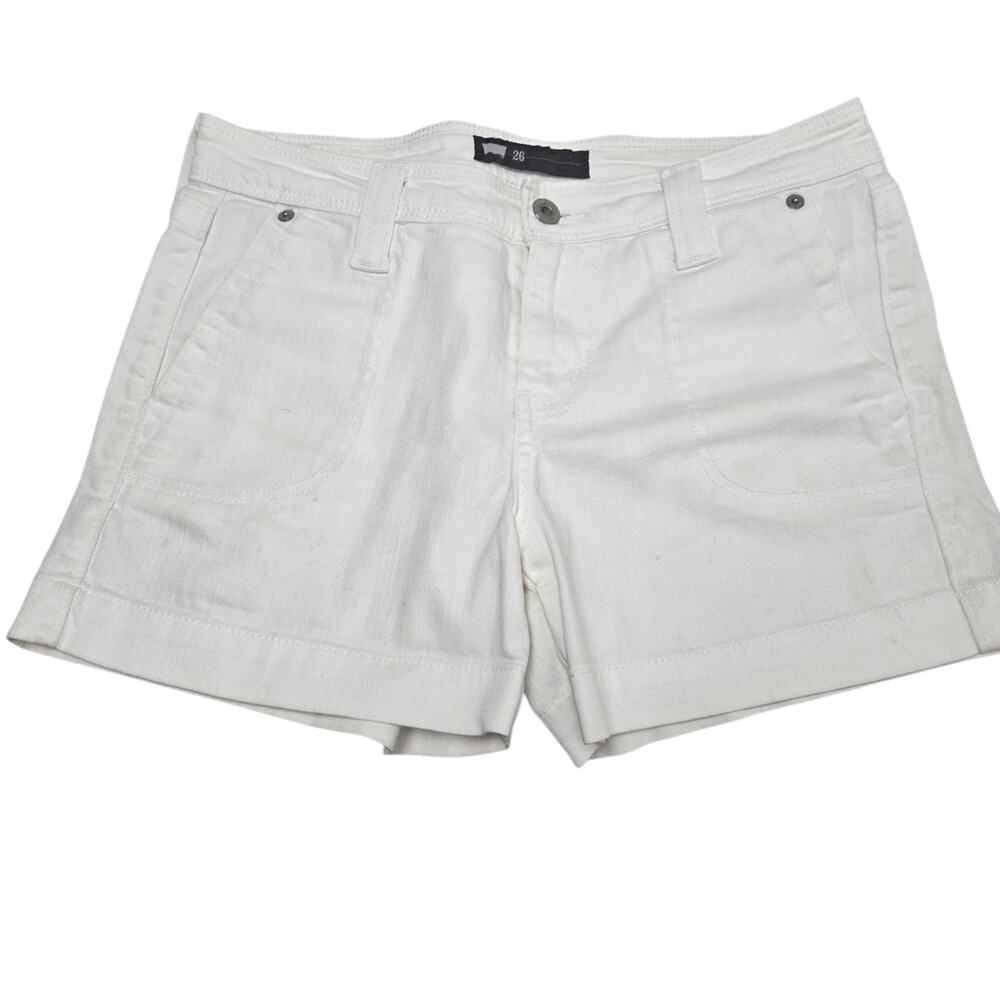 White Levi's Women’s shorts Jean Cuffed Midi SZ 26 Worn Once